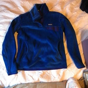 Cobolt blue Patagonia sweatshirt